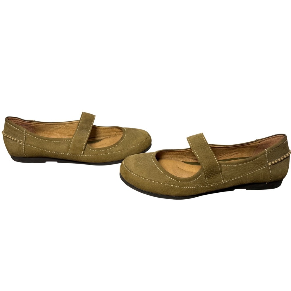 Nurture Women's Size 8 Olive Green Leather Mary Jane Comfort Flats